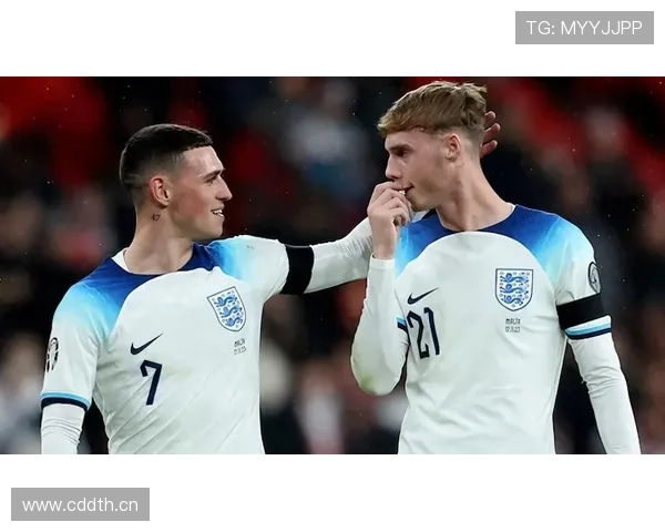 帕尔默与福登对比:进攻角色与多位置适应能力差异 帕尔默与福登对比:进攻角色与多位置适应能力差异