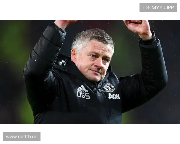 曼联争四形势持续变化,竞争格局对赛季走势形成影响 曼联争四形势持续变化,竞争格局对赛季走势形成影响