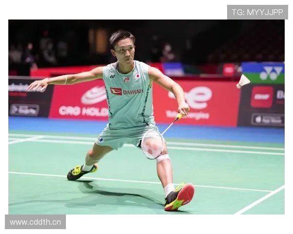 桃田贤斗比赛前竟然穿的不是运动鞋？这反差我真看懵了！