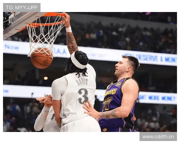 扬尼斯挡拆制造错位效率提升明显，拉开与东契奇得分空间差距